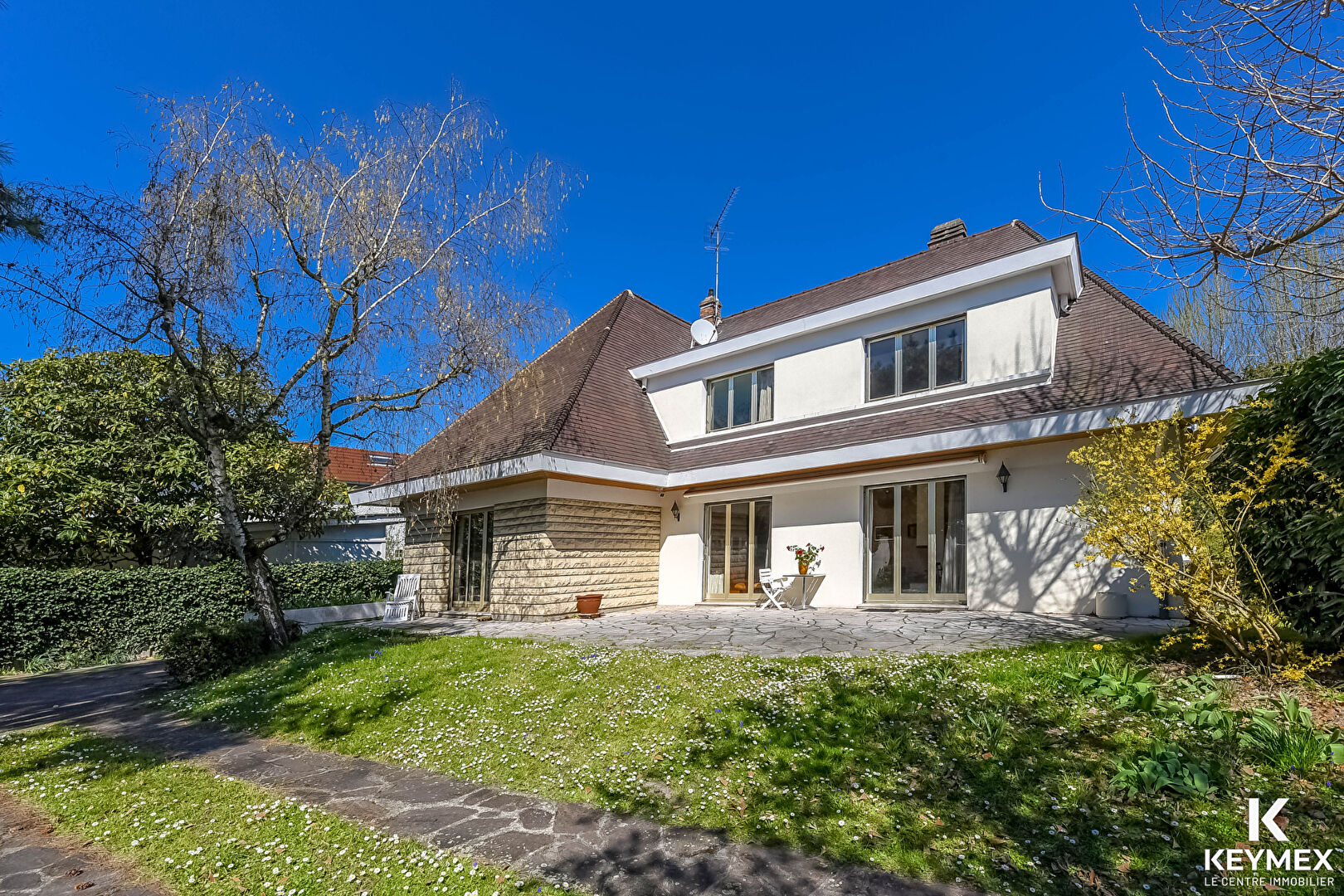 Prendre rendez-vous pour visiter Maison SAINT GRATIEN