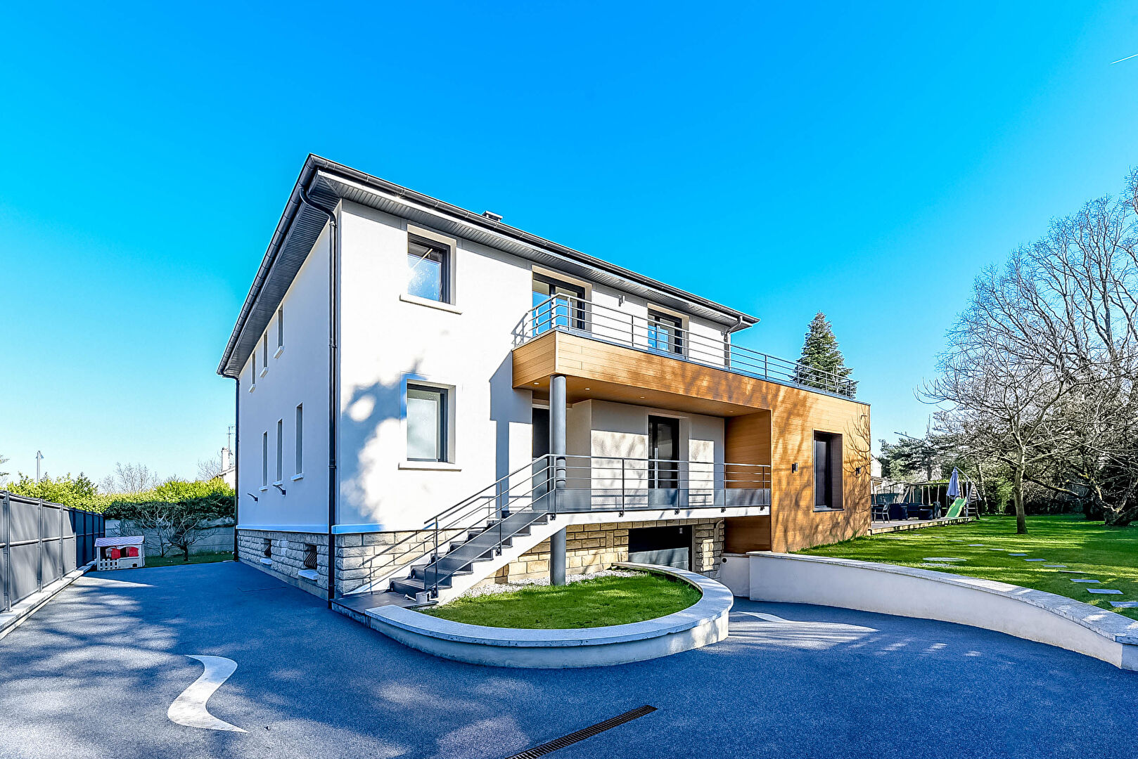 Image Maison MONTMORENCY 
