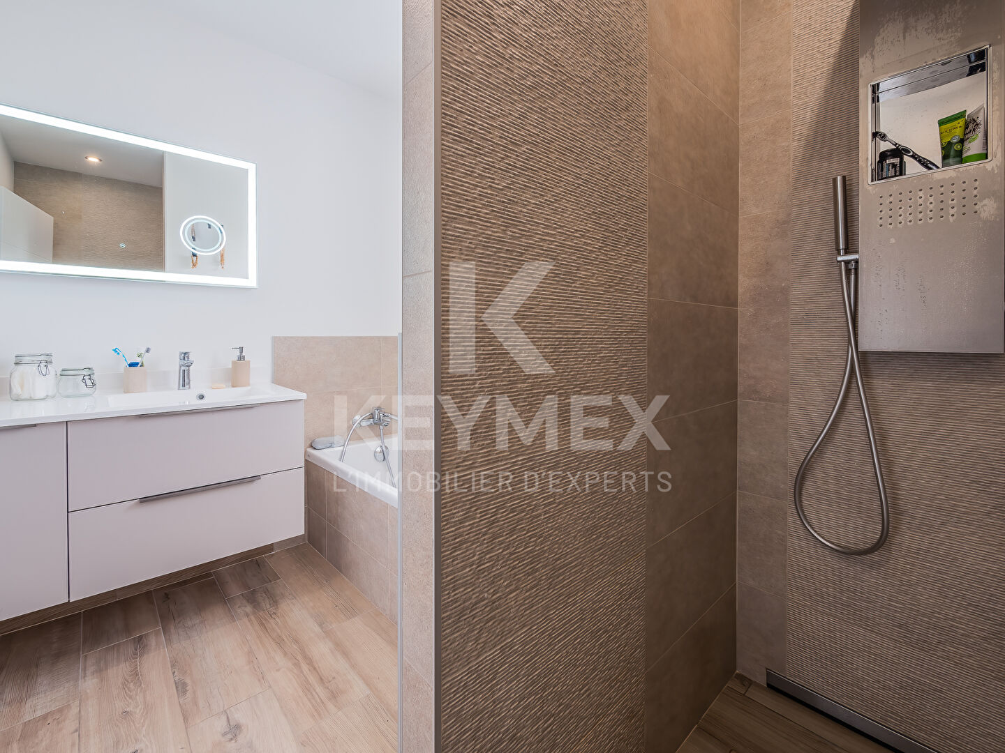 https://www.keymex.fr/Annonce/Index/53557768 vendu par Bourasseau Aurélie
