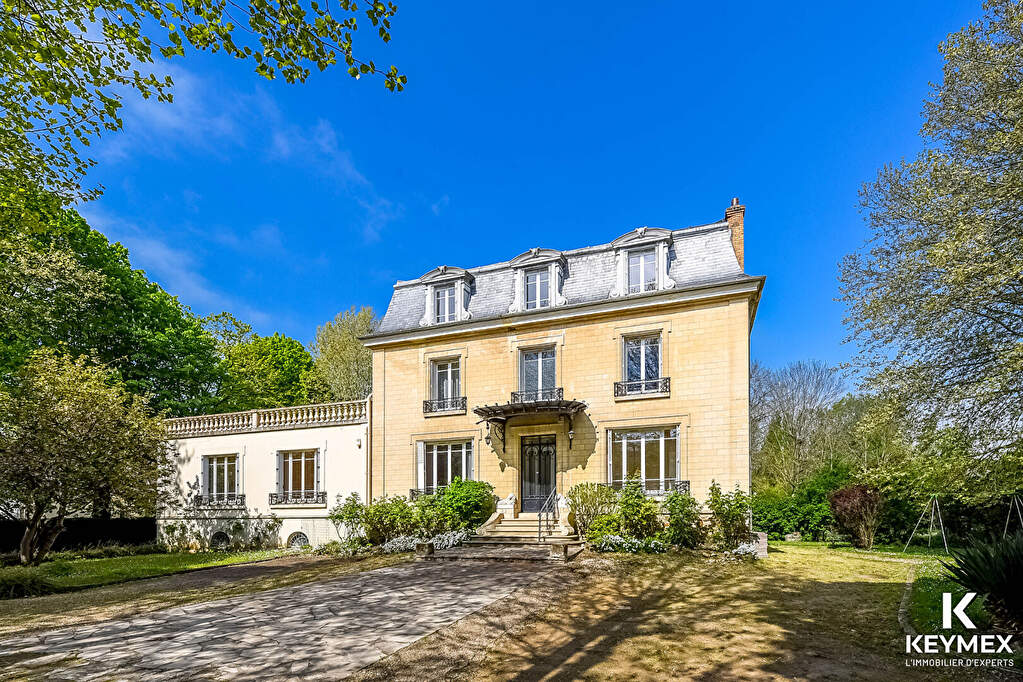 Maison
MERIEL