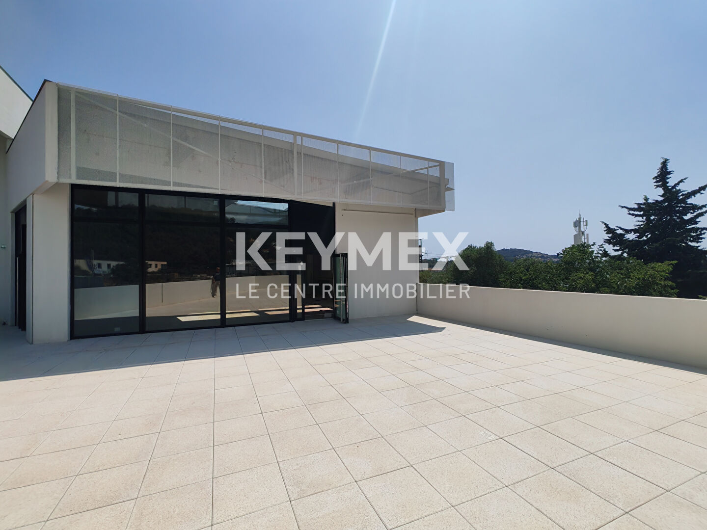 Image Local commercial LA GARDE 