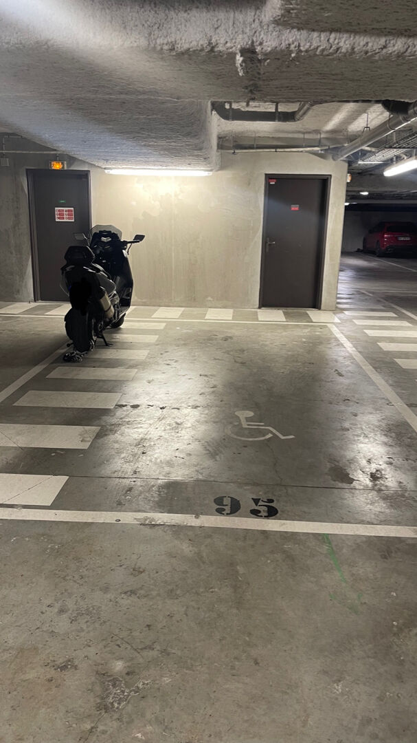 Parking / box
CERGY